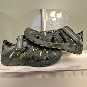 Merrell Boys Hydro 2 Olive Green Outdoor Sport Hiking shoes EU 33 US 2 Big kids